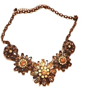 Vintage collar statement necklace grey white champange